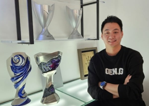 弗兰克：埃里克森完全掌控了比赛；裁判让德利赫特下场是对的