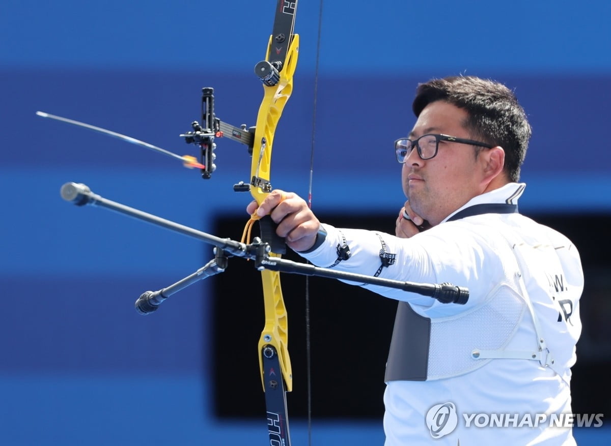 新疆114-111战胜北控 球员评价：3人满分，5人及格，3人崩盘