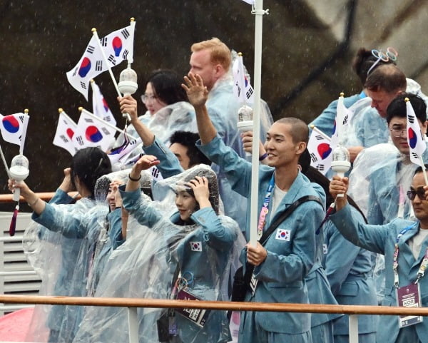 主场9战全胜！广厦防守进步明显，16场比赛仅4场失分过百