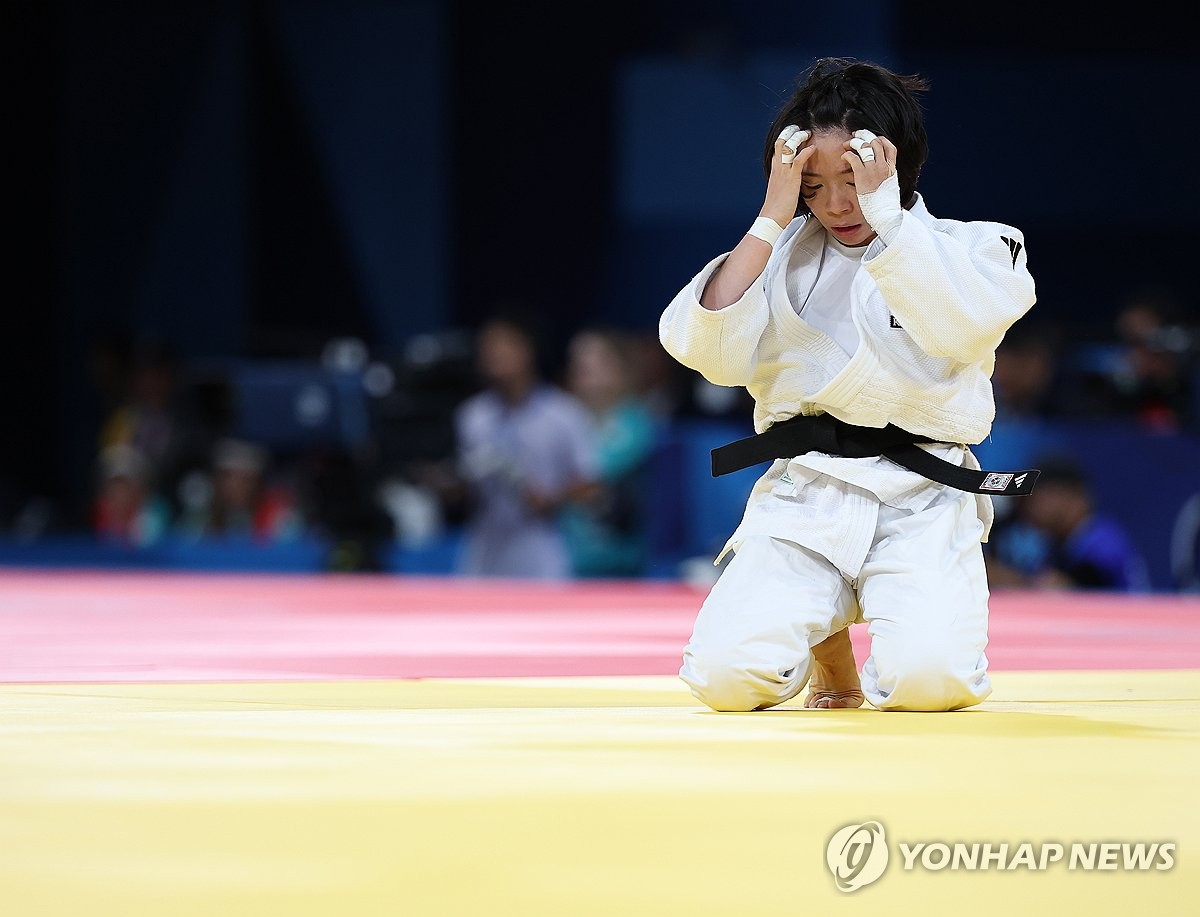 米兰vs红星半场数据：控球率相近，射门10-3，射正6-1