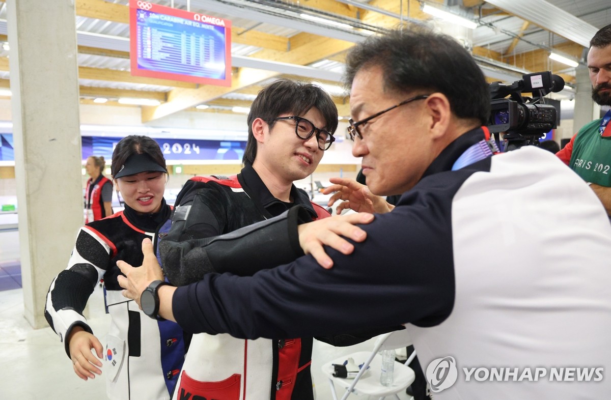⚽英超战报：哈兰德头槌破门，刘易斯世界波+染红，曼城2-2水晶宫连续六场客战不胜