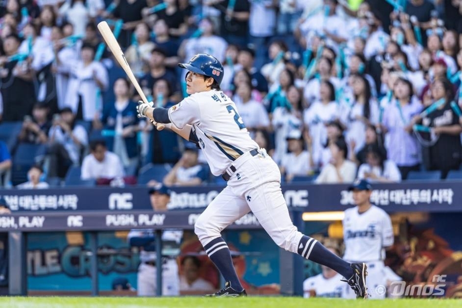 已过35分钟，曼城下半场控球率88%，射门20-0