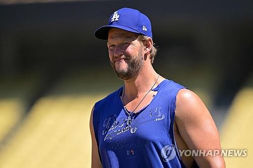 太惨了！哈登10中1快船全场仅得80分平赛季纪录 森林狼狂胜28分