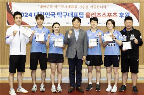 美因茨门将泽特纳神助攻，阿莫拉帮助狼堡1-1扳平